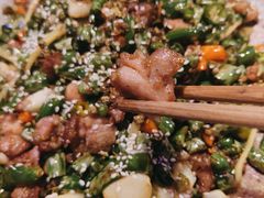 酒馆大盘兔-醉小酒馆·川菜·江湖菜·重庆菜(观音桥旗舰店)