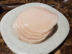 腌萝卜片-猪啊牛呀羊啊铜盘烤肉(正大广场店)