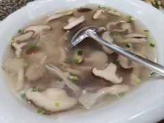 杂菇肉丝汤-渔老大·有机鱼馆·老字号(古城店)