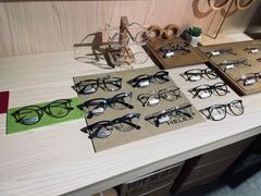 -Trend1881视光·蔡司视觉(领展广场店)