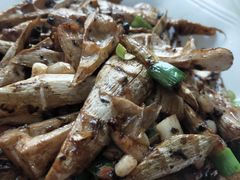 -鑫巴蜀小镇 · 水煮鱼专研店(玉桥店)