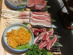 -明洞阿姨·韩式酱蟹烤肉·创意料理(三元桥店)