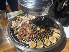 -臻牛烤肉