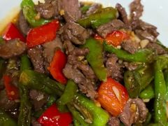 小炒黄牛肉-芦茨金富饭庄·25年老字号·专做稻草鸡