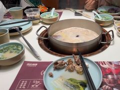 -洪氏嗨捞·猪肚鸡火锅(阳光天地店)