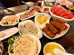 -云中捞高空旋转餐厅(商茂世纪广场店)