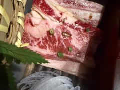 -山川小町·极番烧肉(新地假日广场店)