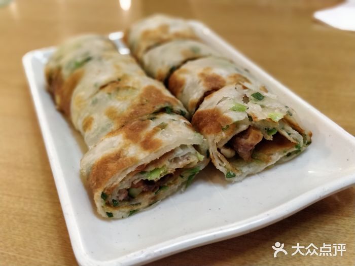 台北楚楚园馅饼粥(虹桥南丰城店)葱饼卷牛肉图片