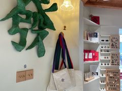-LADY FAFA(巨鹿路陕西南路路口店)