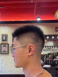 -东方先生国潮男士理发馆