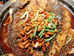 -鸣记脆皮烤鱼·海鲜烤鱼(三八广场店)