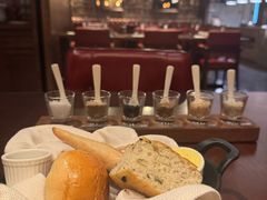 -恰餐厅及酒吧 CHAR Bar & Grill (北京丽都皇冠假日店)