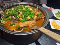 -辣尚瘾·烤鱼·新川菜(牡丹园直营店)