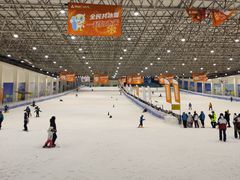 -乔波室内滑雪场