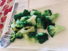 清炒西兰花-新加坡海鲜共和(名胜世界圣淘沙海滨坊)