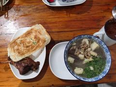-叶新小吃店(来凤小区总店)