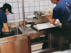 -呷佬·长沙手工米粉(金沙江路店)