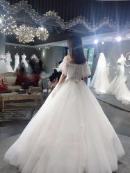 -艾米丽婚纱礼服