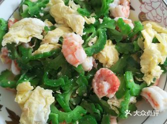 夏日清淡菜—苦瓜虾仁炒鸡蛋