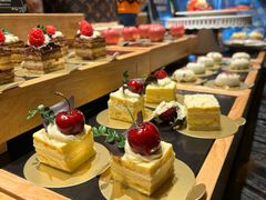 -雍容荟帝王蟹活龙虾展台自助(IFS黑金店)
