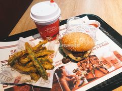 -The Habit Burger Grill 哈比特汉堡(复兴soho店)