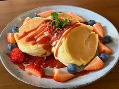 莓果奶油芝士舒芙蕾松饼-UPPER KITCHEN(延安路店)