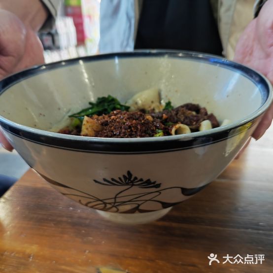 刘记砂锅油泼面(北平天下店)