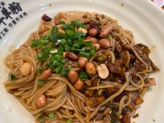 -熊大师牛羊粉(红谷凯旋店)