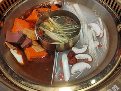 -欠火锅·水牛毛肚·团建聚餐·生日宴(何山路店)