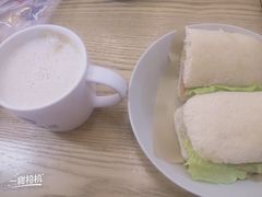 金枪鱼三明治小份-海岩咖啡(茂业天地店)