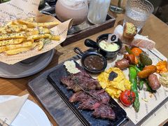 -Mark&Mars Restaurant