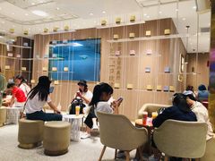 大堂-奈雪的茶(湖滨银泰in77C区PRO店)