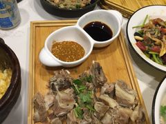 手抓羊排-丁里羊肉小镇(天鹅湖总店)