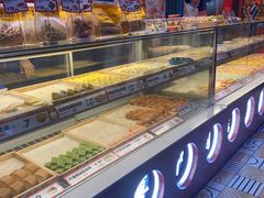 面包甜点陈列柜-東更道点心行(利客来店)