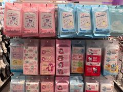 -名创优品(山东青岛华润万象城店)