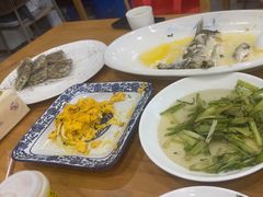 -品鲜村农家菜·阳澄湖大闸蟹(总店)