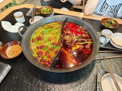 -鹿鸣山草本茶香火锅(园西路店)