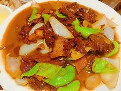 山蘑炒肉-龙福源密云水库灶台鱼