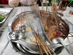 鸳鸯锅-小郡肝串串(解放碑店)