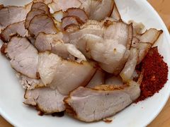 新鲜出锅卤肉-羊马王英渣渣面(总店)