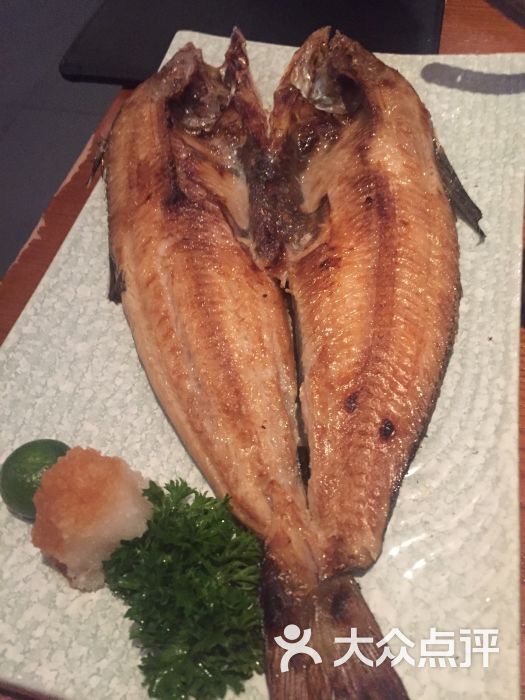 开片鱼_小猪佳佳piglet