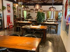 大堂-东家小院金汤酸菜鱼(南阳路店)