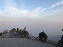 -鬼笑石后山停车场