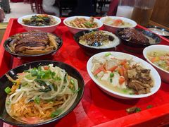 -蓝田九大碗民俗食府(蓝田店)