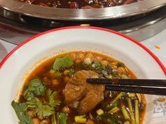 -烧哥美蛙肥肠鱼火锅·十五年社区店