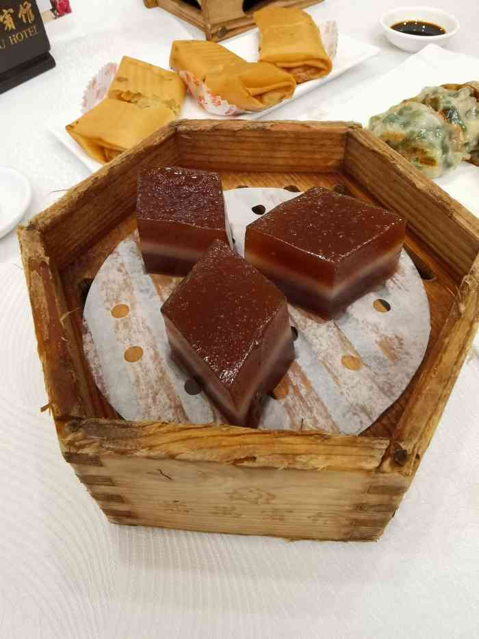 番禺宾馆丽苑厅-"今天星期一本人请年假过来喝早茶,没想到星.