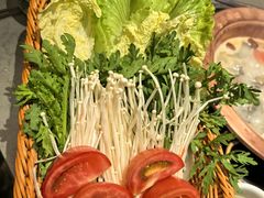 -阿婆情腊排骨火锅·野生菌季(古城旗舰店)