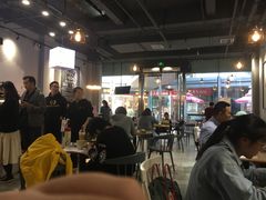 大堂-HELLO 27 意面·沙拉·帕尼尼