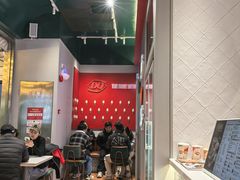 -DQ·蛋糕·冰淇淋(大宁国际商业广场店)
