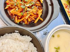 -老娘舅餐厅(黄龙体育中心店)